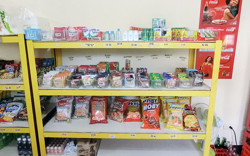 フィリピン留学 HELP CLARK in クラーク- 売店の品ぞろえは豊富