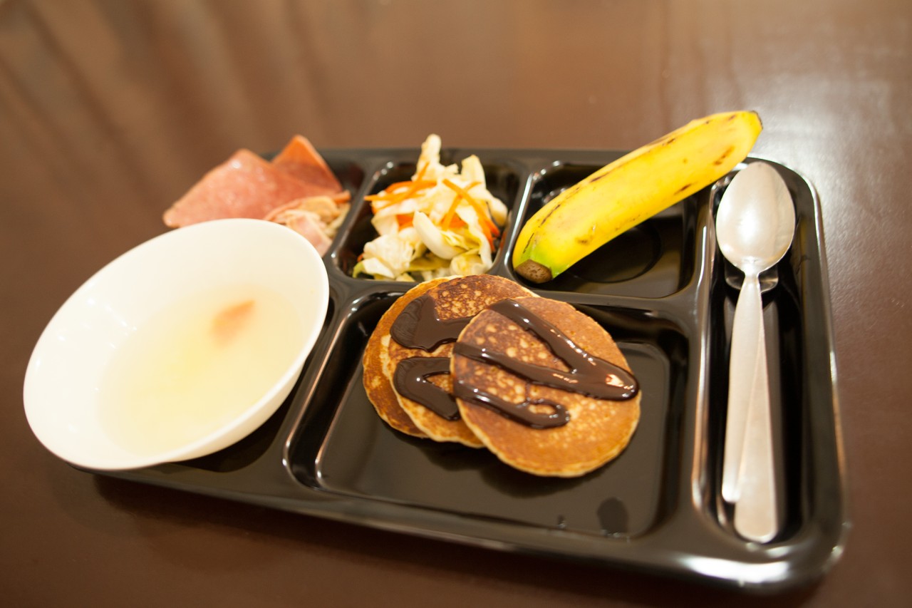 学校の食事って、どんな食事がでてくるのですか？ - 1