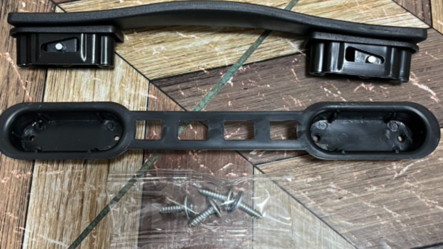 【実録】旅のトラブル発生！ 壊れたキャリーを自分で直してみた - 2