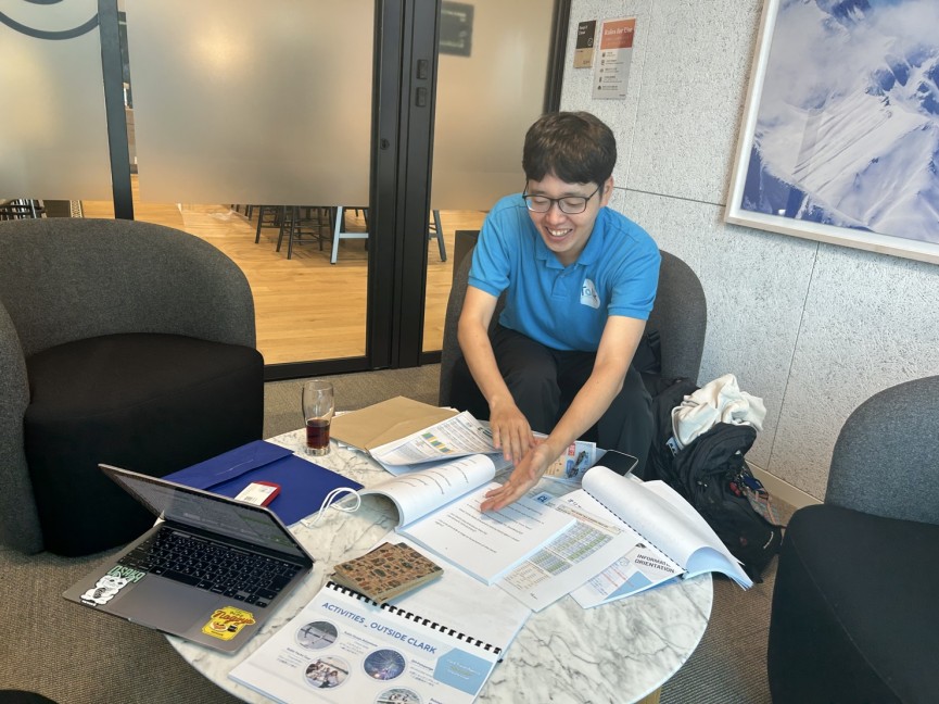 【クラーク/Clark TALK】学校スタッフの伊藤さんがCEBU21オフィスに来てくれました！  - 1