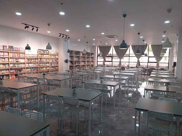 クラークのTALK Academy新校舎を現地視察！学生寮・食堂・学校の雰囲気をご紹介