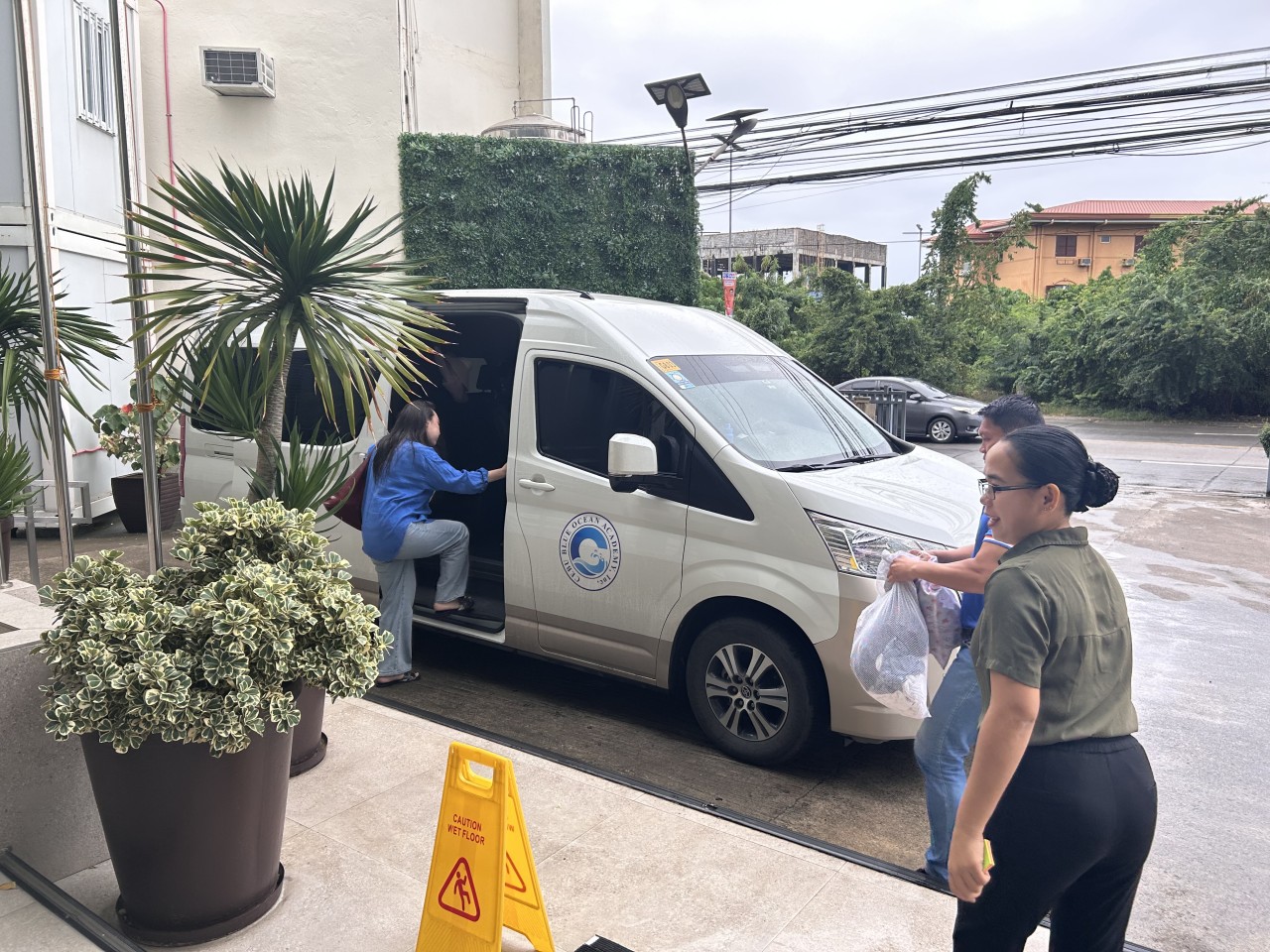 【セブ島/CEBU BLUE OCEAN＆PINES】スタッフ来社！人気コース・国籍比率・寮の最新情報 - 3