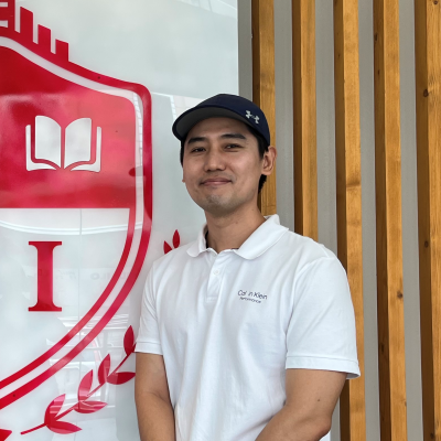 PIA-Polyglot International Academy - 今回案内してくれた学校スタッフ