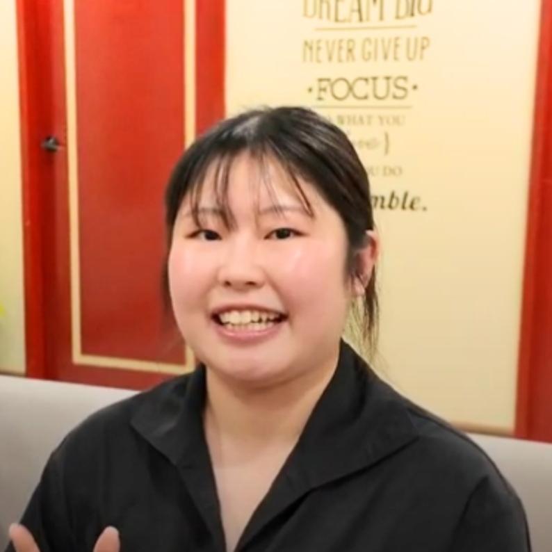 EOP Campus - 今回案内してくれた学校スタッフ