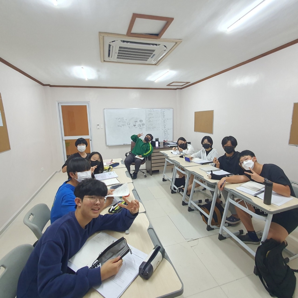 フィリピン留学 Cebu21 - SMEAG Global School(Tarlac Campus)-Class-10