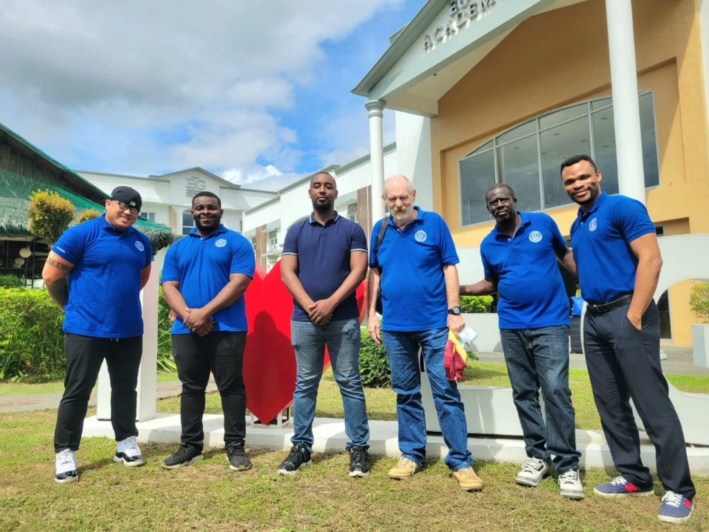 クラークの魅力③｜ネイティブ講師が多い！勉強に集中しやすい環境