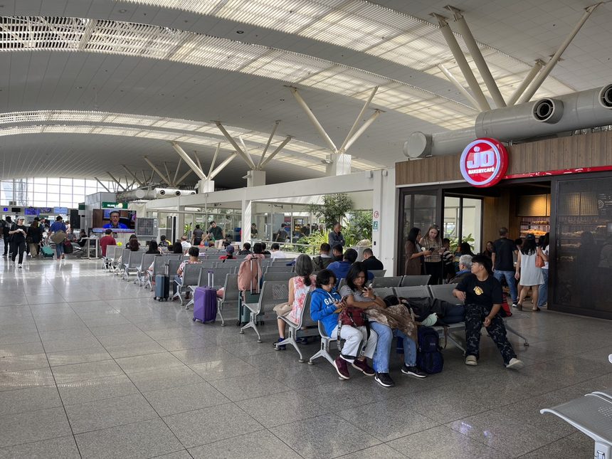 イロイロ空港の保安検査後エリア