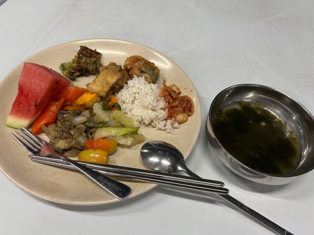 バランスを考えて作られた学食